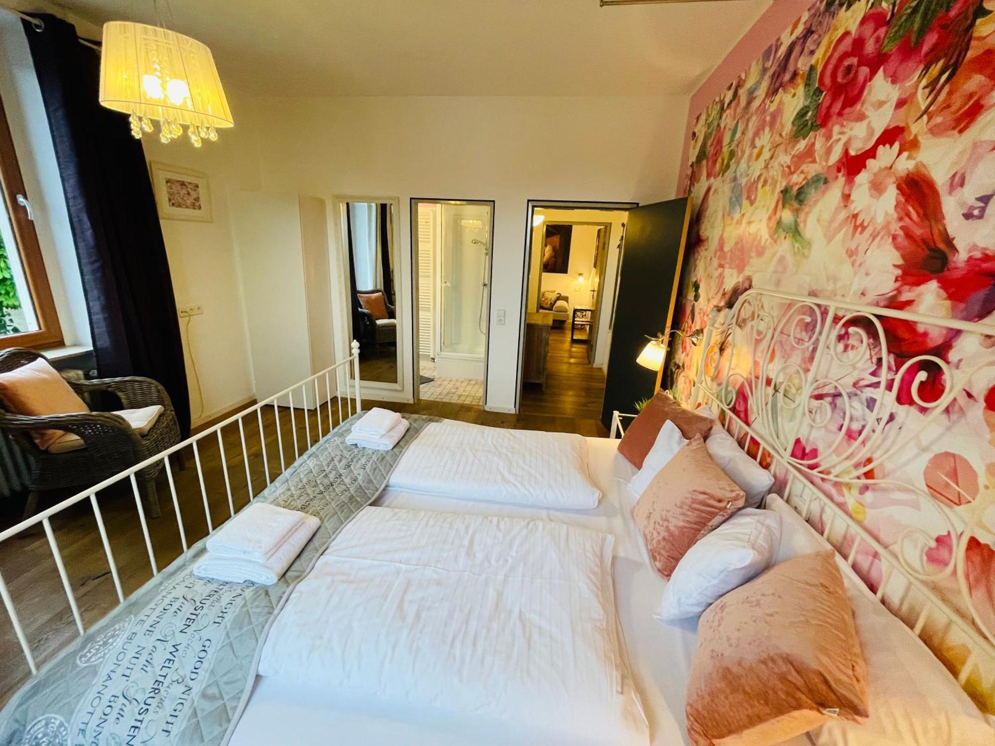 Zum Rayers Cafe-Restaurant & Boutique-Hotel Niederrotweil Rom bilde