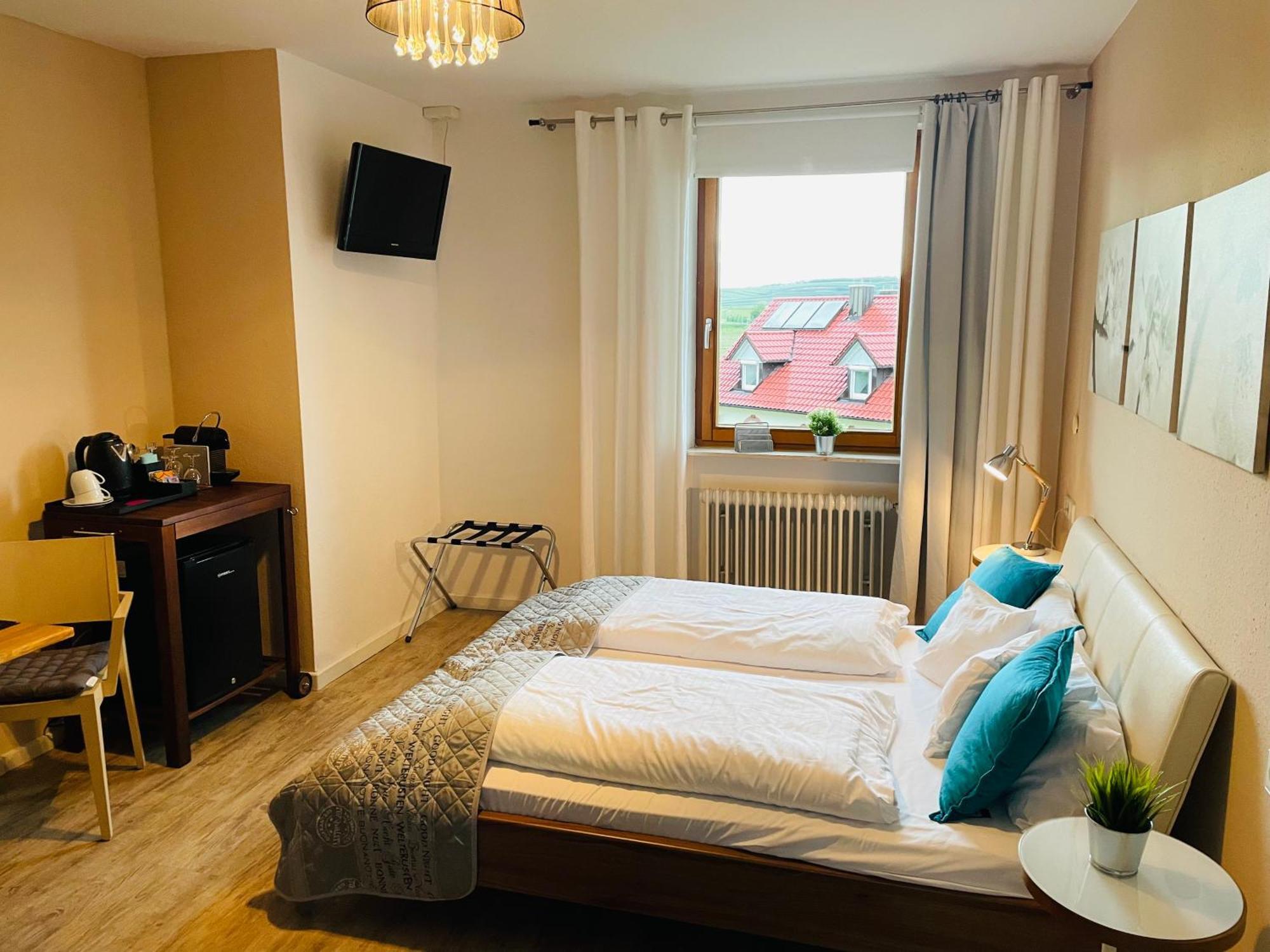 Zum Rayers Cafe-Restaurant & Boutique-Hotel Niederrotweil Rom bilde