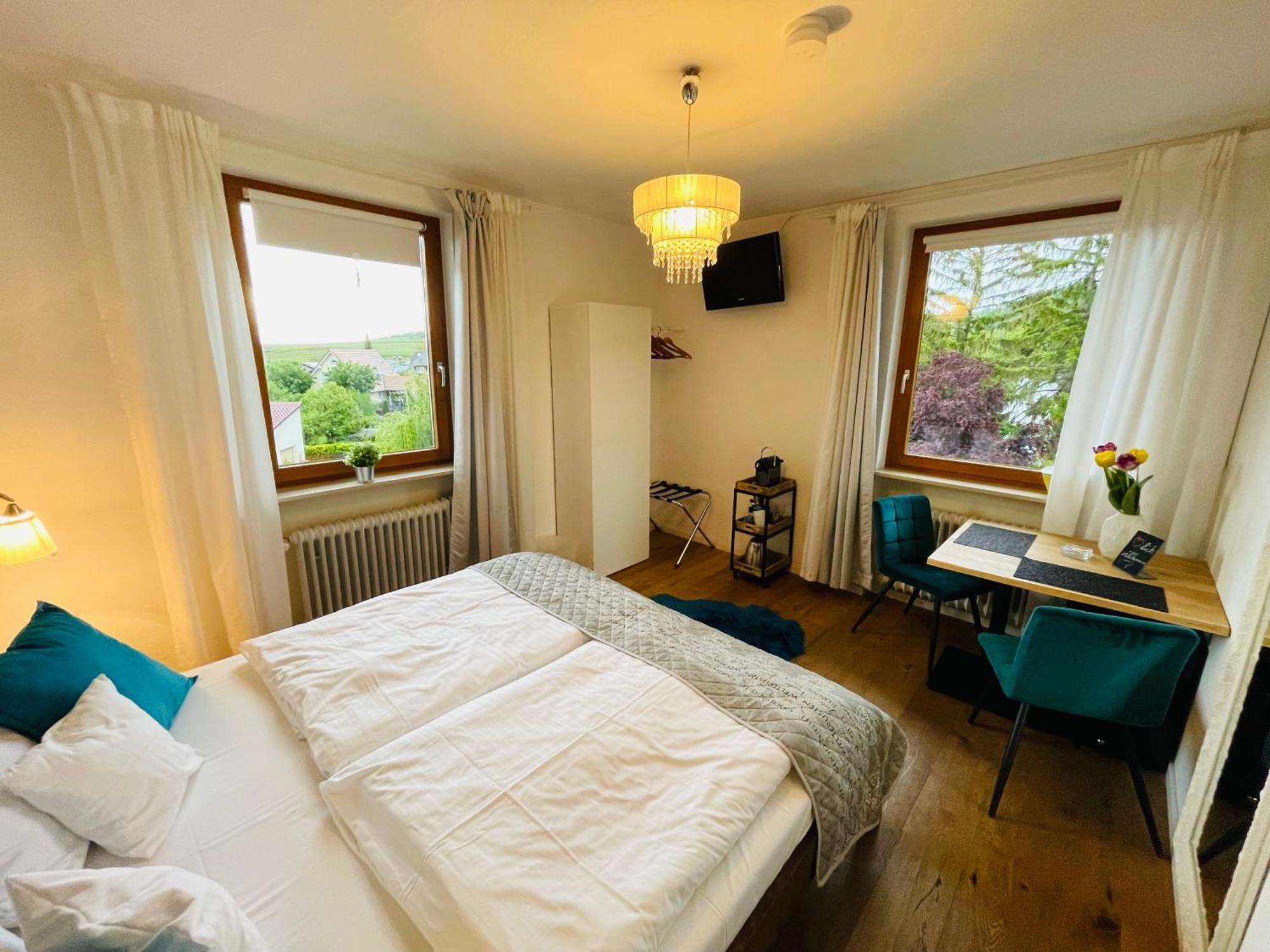 Zum Rayers Cafe-Restaurant & Boutique-Hotel Niederrotweil Rom bilde