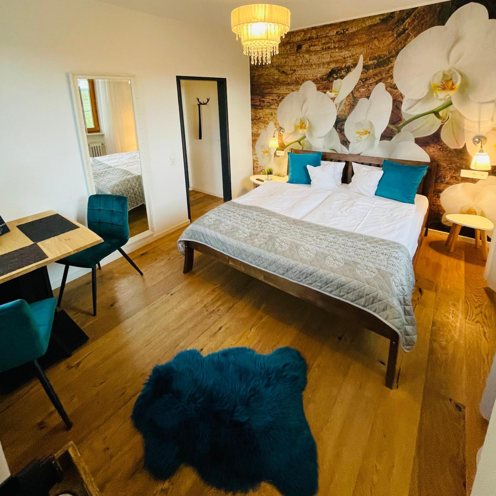 Zum Rayers Cafe-Restaurant & Boutique-Hotel Niederrotweil Eksteriør bilde